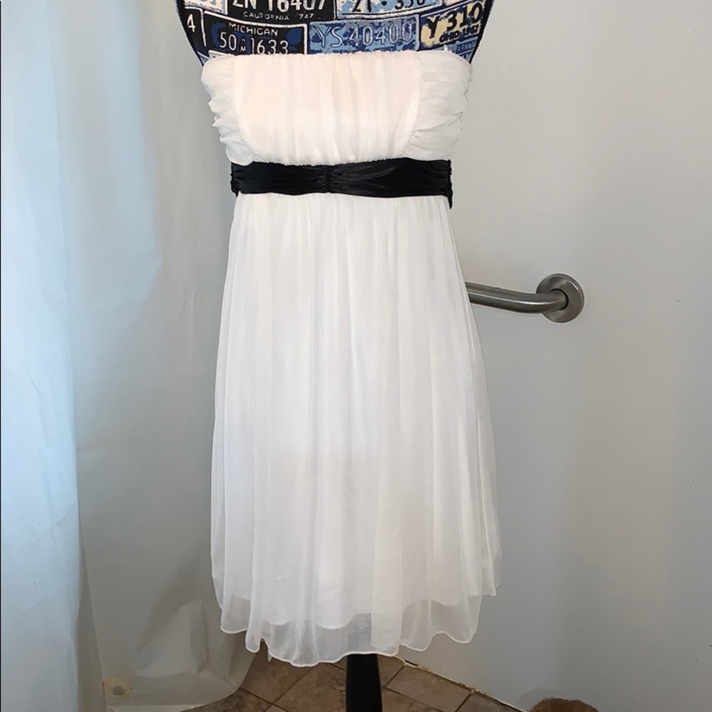 My Michelle Brand Cocktail Dress Flowy White/Black